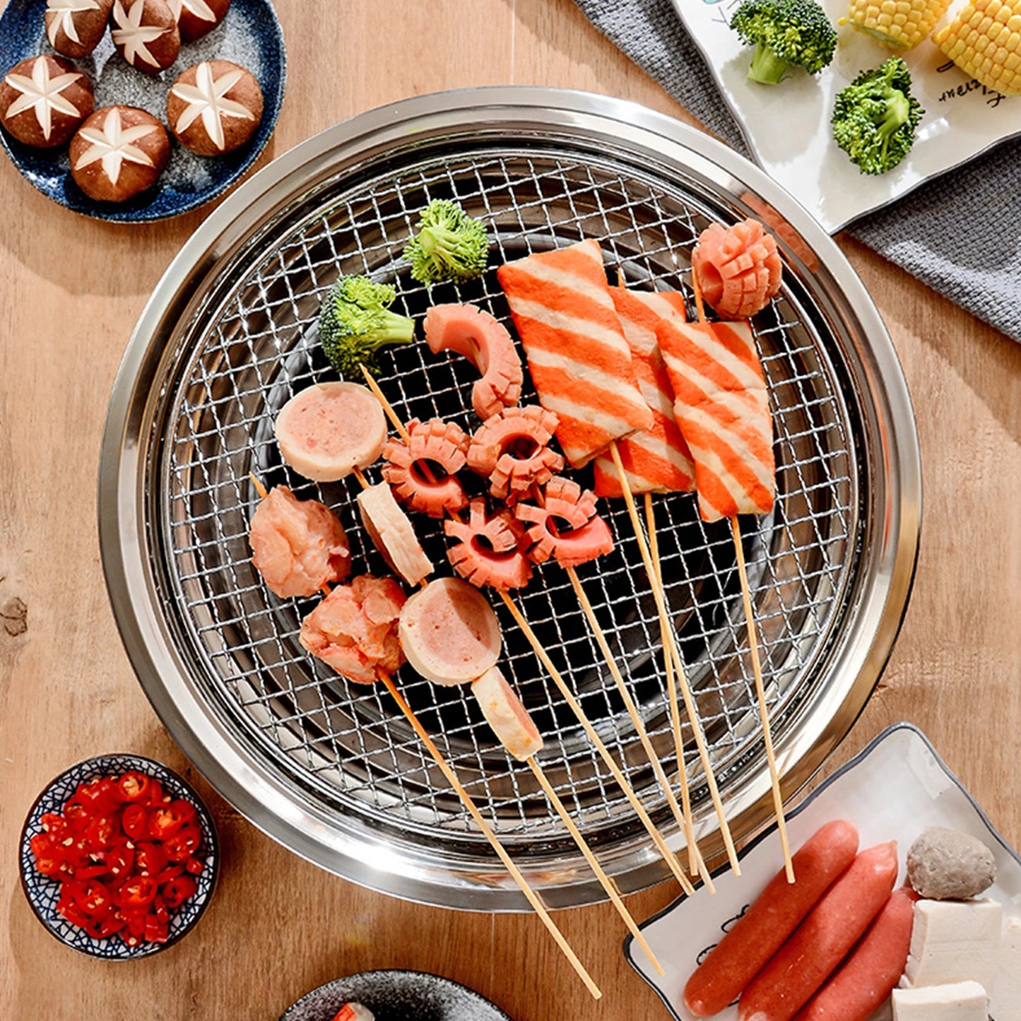 13 Inch Korean BBQ Grill Multifunctional Charcoal Barbecue Grill Round Camping Grill Stove Tabletop Smoker Grill Grilled Net